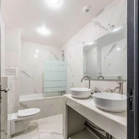 2-bedroom For Rent * Parigi