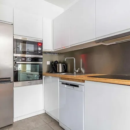 Appartamento 2-bedroom For Rent *